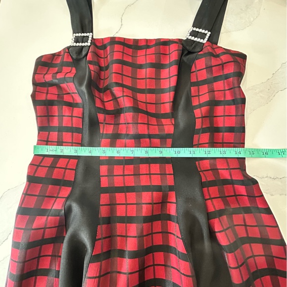 Vintage 50s Bespoke Red & Black Checked Taffeta Full Skirt Party Dress. - Picture 16 of 16